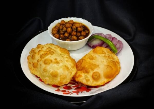 Chana Bathura